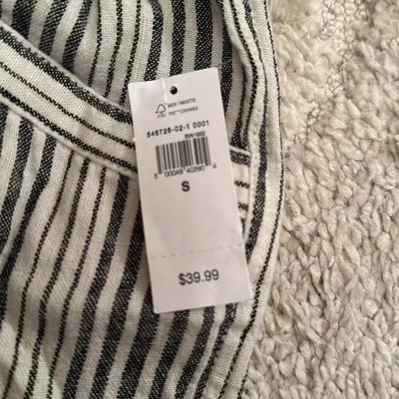 NWT Gap striped drawstring shorts - Picture 2 of 3